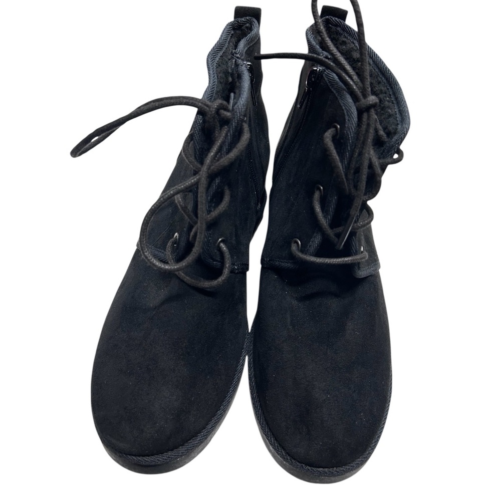 Stylish Black Lace-Up Women's Boots